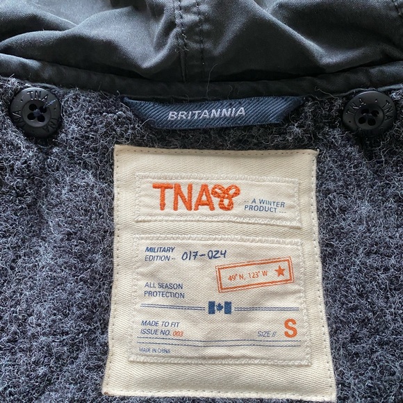 Aritzia TNA Britannia Fleece Lined Parka in Combat Size S - Picture 8 of 8